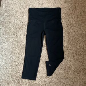Gap Maternity black capri leggings